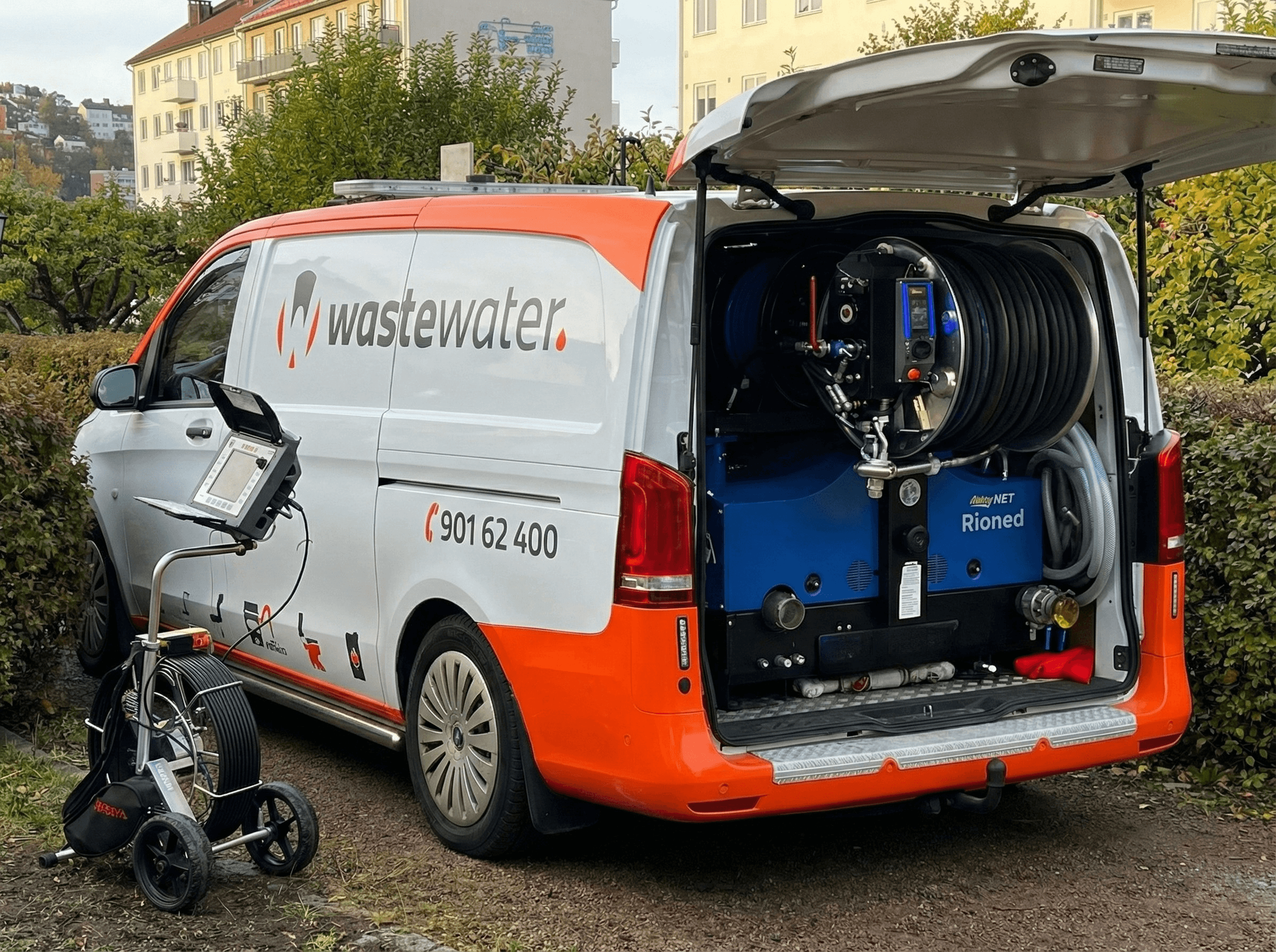 WasteWater AS spylebil med profesjonelt Rioned høytrykksutstyr